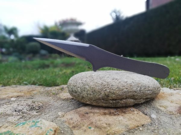Diabolic Hornets, couteau intinctif, by zitoon knives