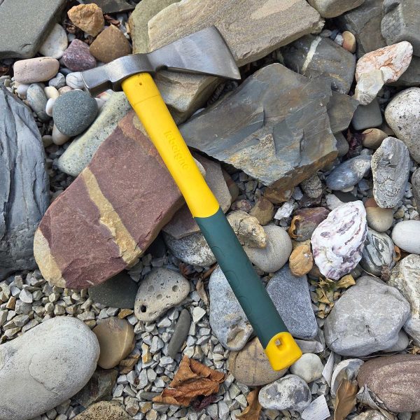 L'Invulnérable hache de lancer pour les bars de hache